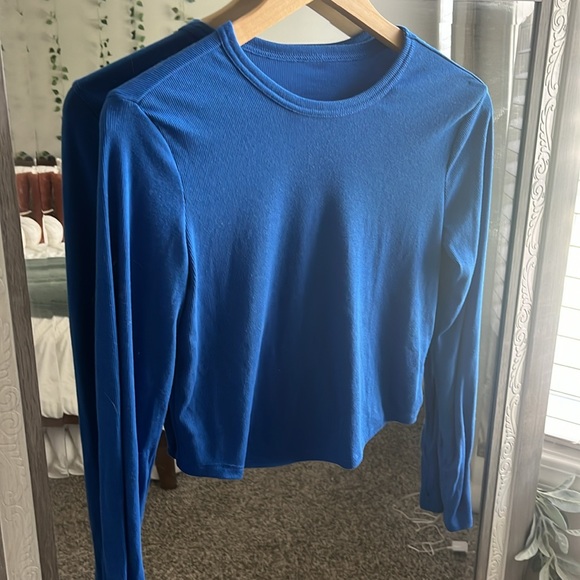 Blue ribbed crop top - Picture 2 of 3